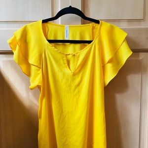 Yellow flutter sleeve loose blouse